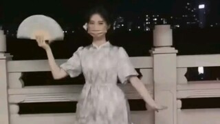 其实在外面紧张跳错了好多QwQ，但也没什么人看无所谓了