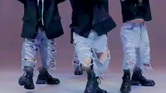 这次我先允许你们报警，下次可不许了哈