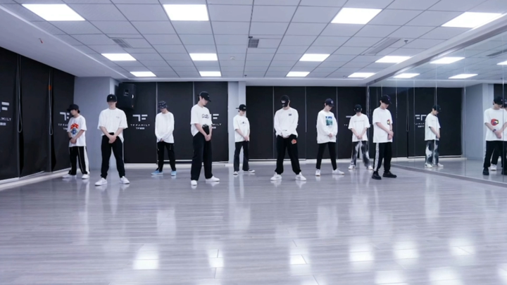 【TF家族三代】日常71练习室舞蹈缺德配字，因认不出谁是谁而恼羞成怒
