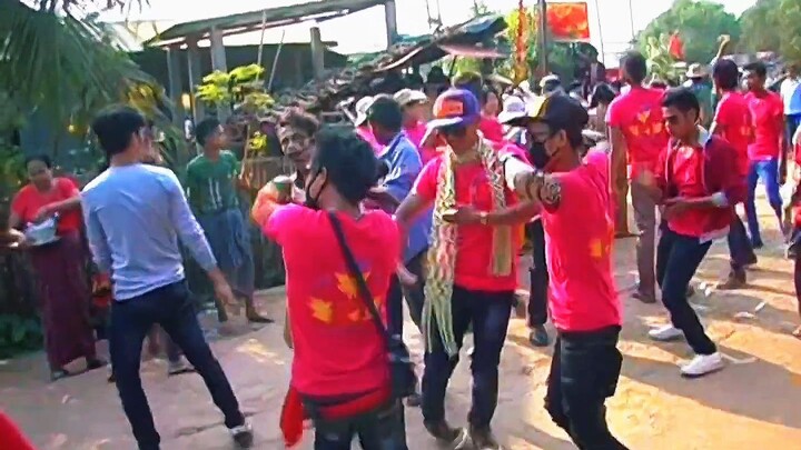 ၁၃ရရ မီးပုံပွဲ(ခ)အ်ှေဒါန် ရောသမမွှေ ဗီဒီယိုရွှေယဉ်ထော