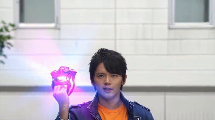 die laughing? That ghost told you to cut Ultraman like that?