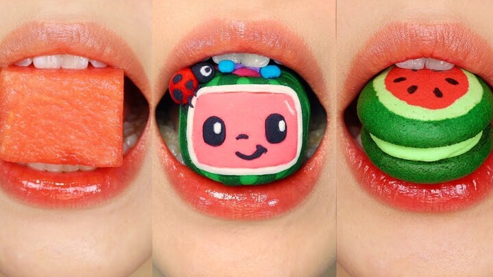 «Moon» 30 Desember: Emoji Kecil Sekali Suap