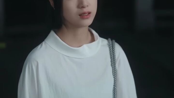 【INDO SUB】Dulu Lepas Sepatu Hak Tinggi Demi Cinta, Kini Kembali Jadi Ratu & Dapatkan Cinta Sejati!