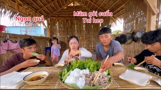 Một ngày làm việc ở nhà , bữa cơm trưa đơn giản