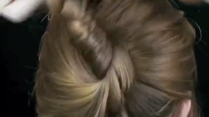 กิ๊บปากฉลาม 4 แบบ ต้องมีสักแบบที่เหมาะกับคุณ วันหยุดอยู่บ้านสบายๆ #เครื่องประดับศีรษะ #กิ๊บหนีบผม #ก