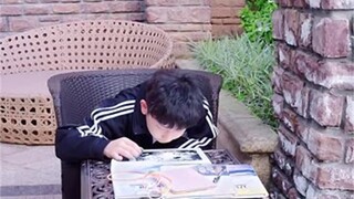 儿子用蛋白粉做实验 爸爸看见以为是在吸毒品