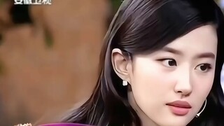 Câu hỏi của Lai Hi Thiên Tiên! "Cái nào hợp với anh?" Hehe