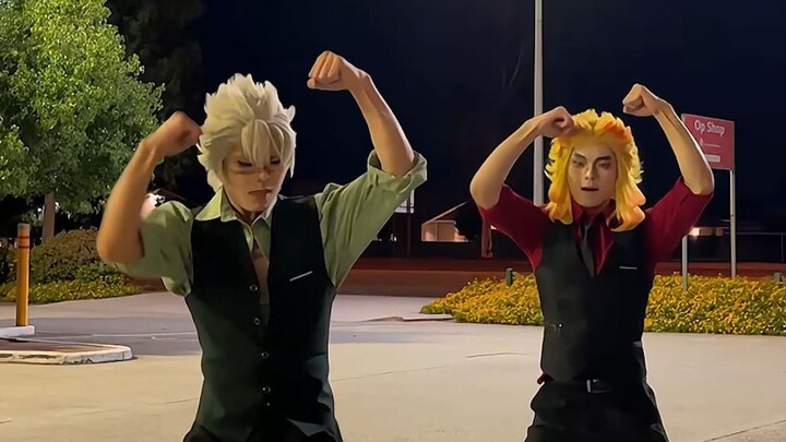 Mojian Berdiri di Atas Termometer (Versi Tari)