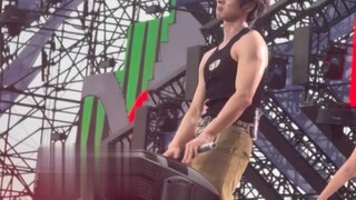 «الحزمة الرئيسية تجعل الناس يشعرون وكأن مياه الأنهار الصغيرة تتدفق!» يان آن حضر فعالية المكان ورويتر