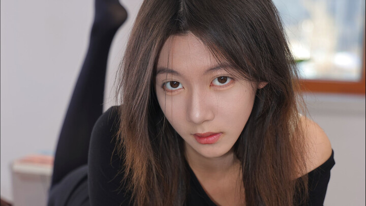 นางงามมหาวิทยาลัย ฉีฉี ชุดใหม่ล่าสุด ถุงน่องสไตล์หนาดำ เซ็กซี่ ผลงานถ่ายแบบตามออร์เดอร์ค่าตัวชั่วโมง