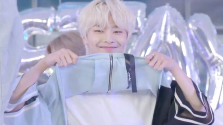 【Stray Kids】Tea Horse (stay birthday live young version)