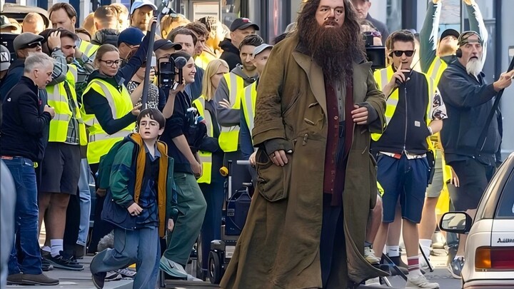Serial televisi “Harry Potter” mulai syuting! Alhasil jalan pun sampai macet total