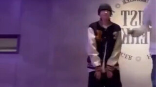 跳locking的bada。。我的全能劳工