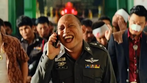 Ngươi thậm chí còn dám… cả vợ của cục trưởng nữa!!