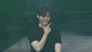 #لي جونغ سوك# مقطع فيديو عالي الدقة لـ "إيرو شو" وهو يرقص قد وصل