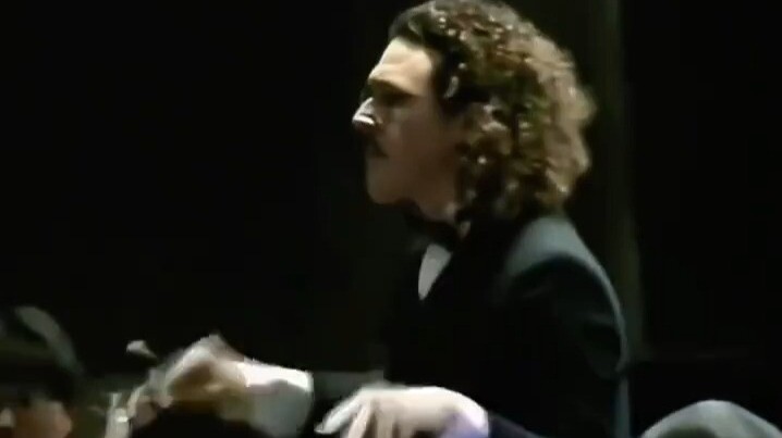 مقدمة كارمن للمايسترو المصاب باضطراب فرط الحركة