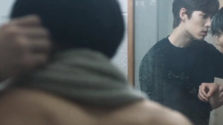 This series isn't popular, but it's incredibly good! At first, the receiver sees the dom as a sworn 