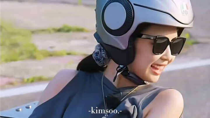 Cute Moments of K-pop Female Idols