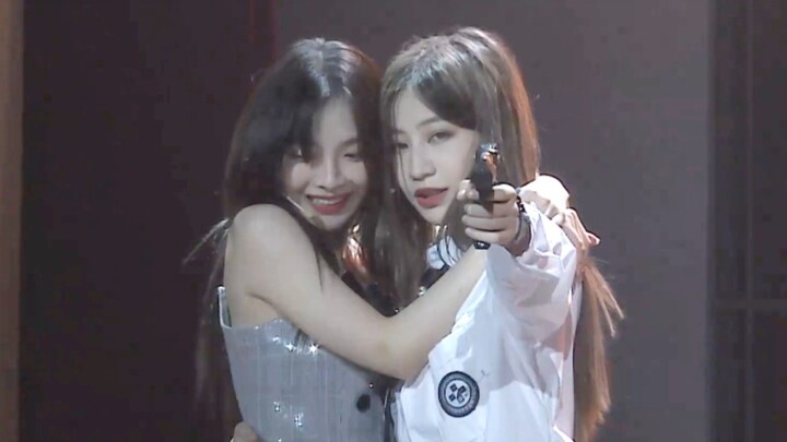 【黑羊】210815《Look Out》新动作终于不黑屏了！姐弟甜蜜贴贴|袁一琦×许杨玉琢|SNH48《终极任务》公演