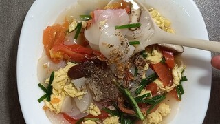 chỉ có năm phúc được một tô súp phồng tôm cho bé