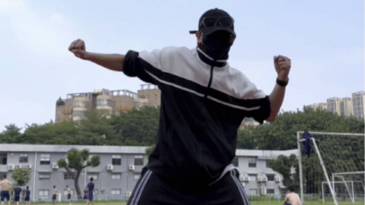 校园 黑怕男孩来了