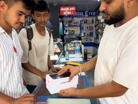 Ông chủ Ấn Độ trực tiếp chế tạo iPhone một cách mượt mà