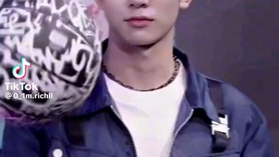 Lee Heeseung