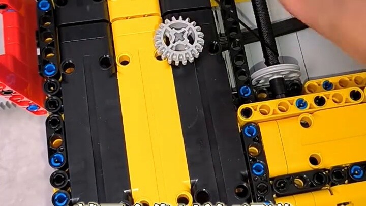 [Domestic building block review] Yuxing 17015 Liebherr LR13000 2.1m high giant crawler crane 3/3 Com