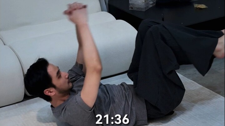 Thôi, chỉ cần cô ấy còn cần đến tôi là được.