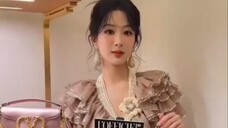 杨紫老婆采访视频一则,为粉丝推荐的圣诞礼物