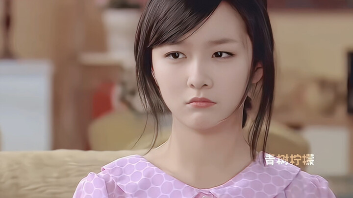 Who says she’s a “green tea” girl? She’s clearly a sweet and considerate traditional girl.