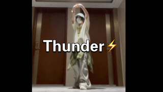 alo_alo_｜11年0基础翻跳Thunder