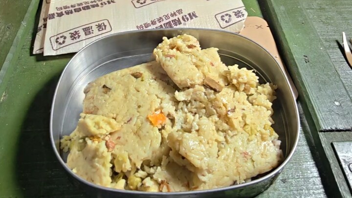 M9 Self-Heating Food: Essential Supplies for the Post-Apocalyptic Wasteland