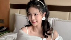 Lu Luzi's career is developing steadily, and her position as Huanrui's number one actress is firmly