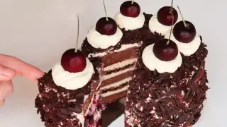 [Food]Baked Black Forest Cake for my roommate