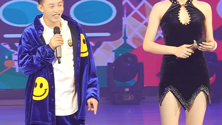 Kaki panjang Wenwen #Lokasi pertunjukan_2