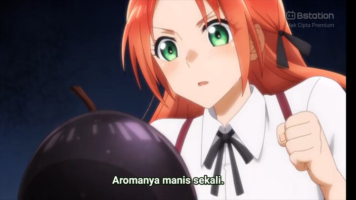 si perempuan rakus ini sedang mencoba buah iblis, pastinya enak 🤤😋