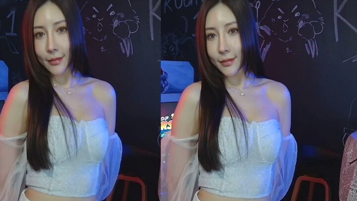 Watch the hot dance in naked eye 3D, shot by Kukan EGO