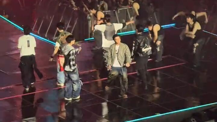 ENHYPEN - Pass the Mic Blood Saga Busan Concert