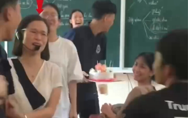 I’ve been waiting—my two students even banged their heads against the wall, but they still didn’t br