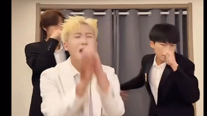 超管看王扁笑了一分钟才舍得封