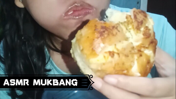 ASMR GARLIC BREAD VIRAL MUKBANG STREETFOOD