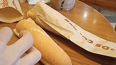 having breakfast with my friends on my birthday 🎉