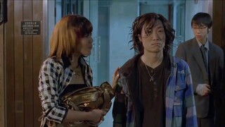 ทีรันโนซอรัสยังคมกริบ เขาต่อรองกับสาวข้างถนนและยิ่งเขาพูดมากขึ้น มันก็ยิ่งน่าขันมากขึ้น