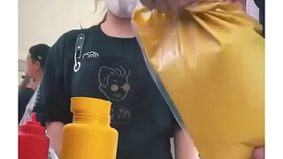 这个女孩太聪明了！