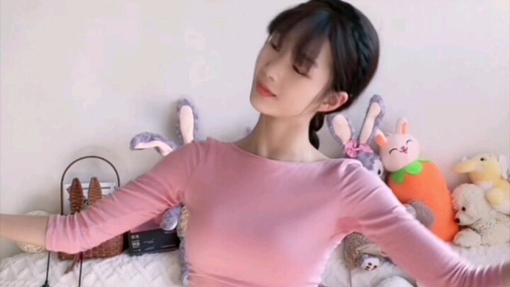 Tik Tok anchor Xiao Suizi classical dance