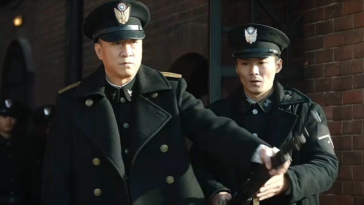 Không có thực lực thì đúng là không làm được giám ngục.