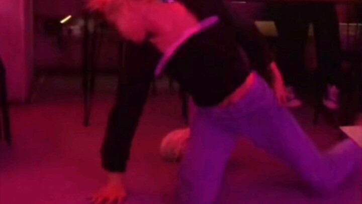 史上最离谱Black Mamba翻跳，谁反对？