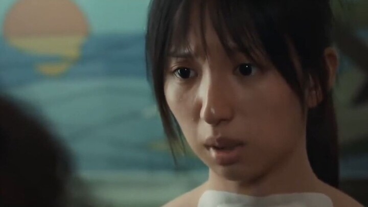 Kalau di tempat yang jauh tidak ada yang peduli padamu, siapakah yang rela meninggalkan kampung hala