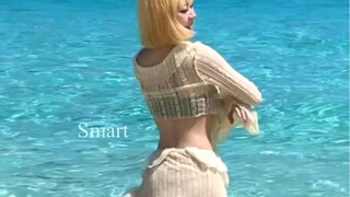 Smart-Lesserafim in the sea